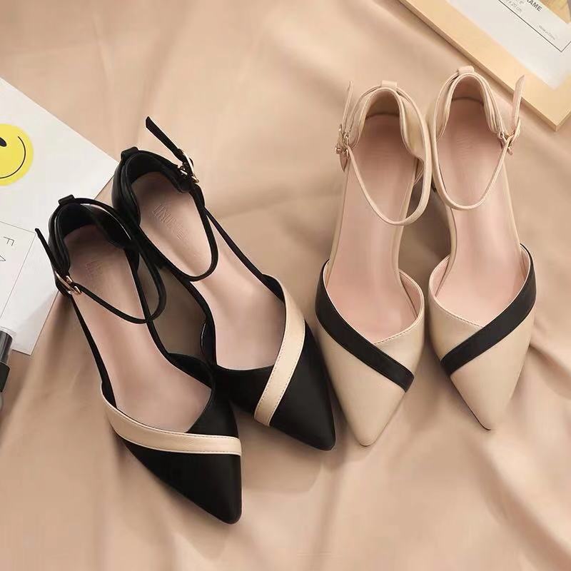 Leather Classic Strap - Zapatos de Tacón Cuadrado Clásicos Beige